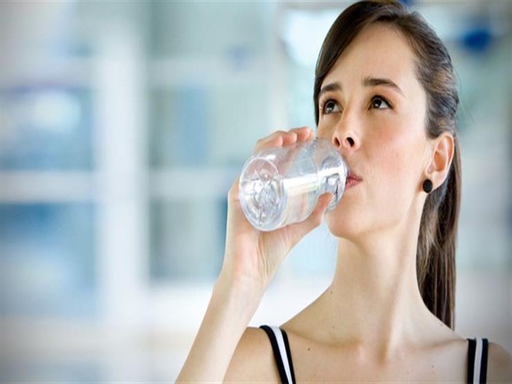 للحفاظ على صحة الكلى.. كم لتر ماء تحتاجه يوميا؟