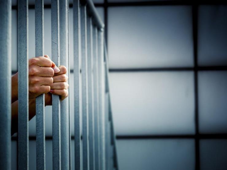 48 تذكرة هيروين.. السجن 10 سنوات لتاجر مخدرات في أسيوط 