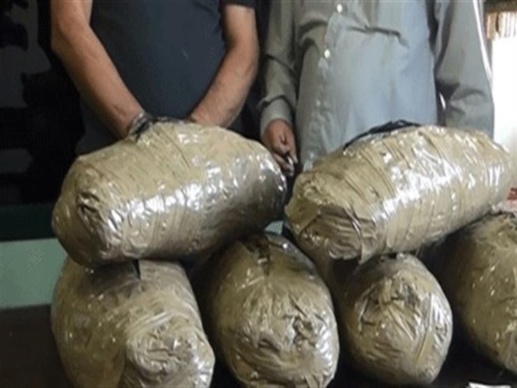 سقوط عاطلين بحوزتهما 3 كيلو "بانجو" في دمياط سقوط عاطلين بحوزتهما 3 كيلو "بانجو" في دمياط