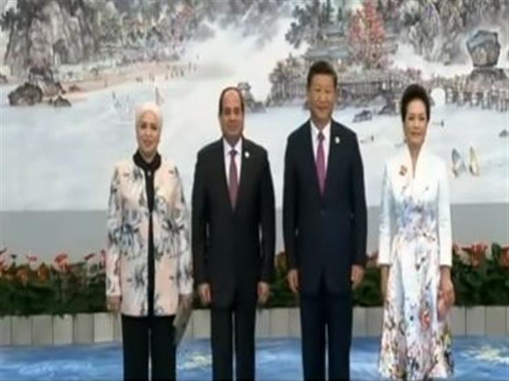 الرئيس الصيني يستقبل رؤساء الوفود المشاركة في "البريكس" ويلتقط الصور التذكارية معهم 