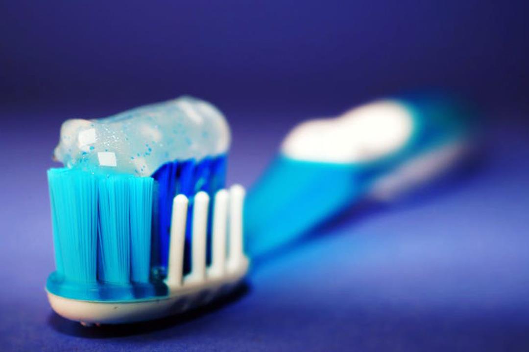 فرشاة أسنانك تحميك من السرطان