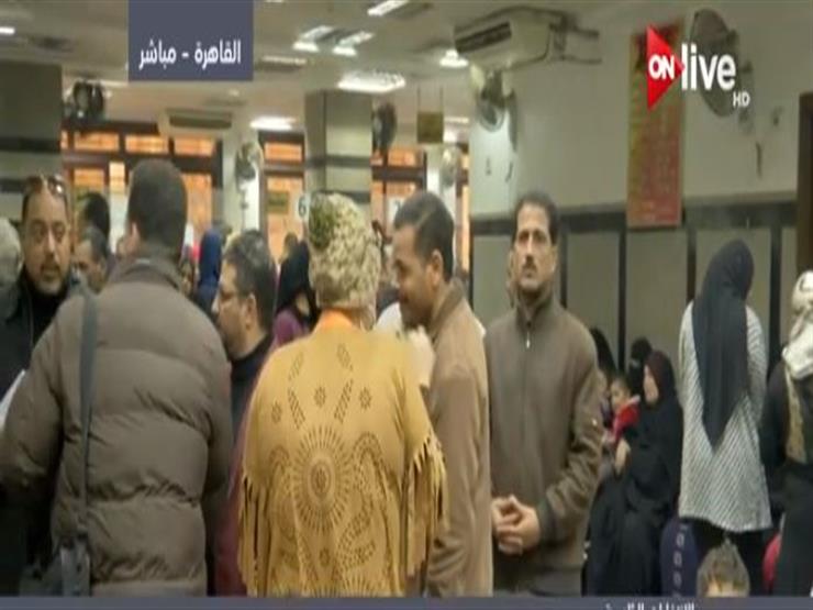 إقبال المواطنين على تحرير "توكيلات"  لمرشحي الرئاسة - فيديو
