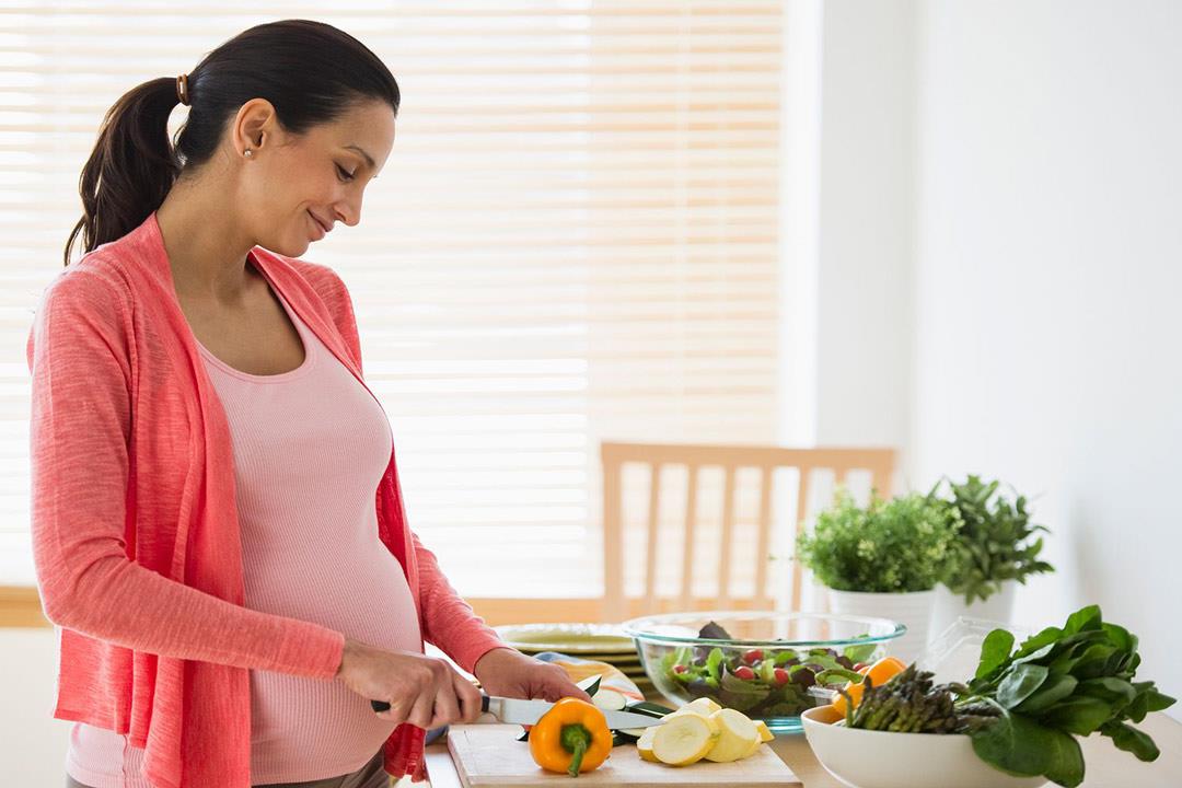 الأطعمة المفيدة للحامل والممنوعات الكونسلتو