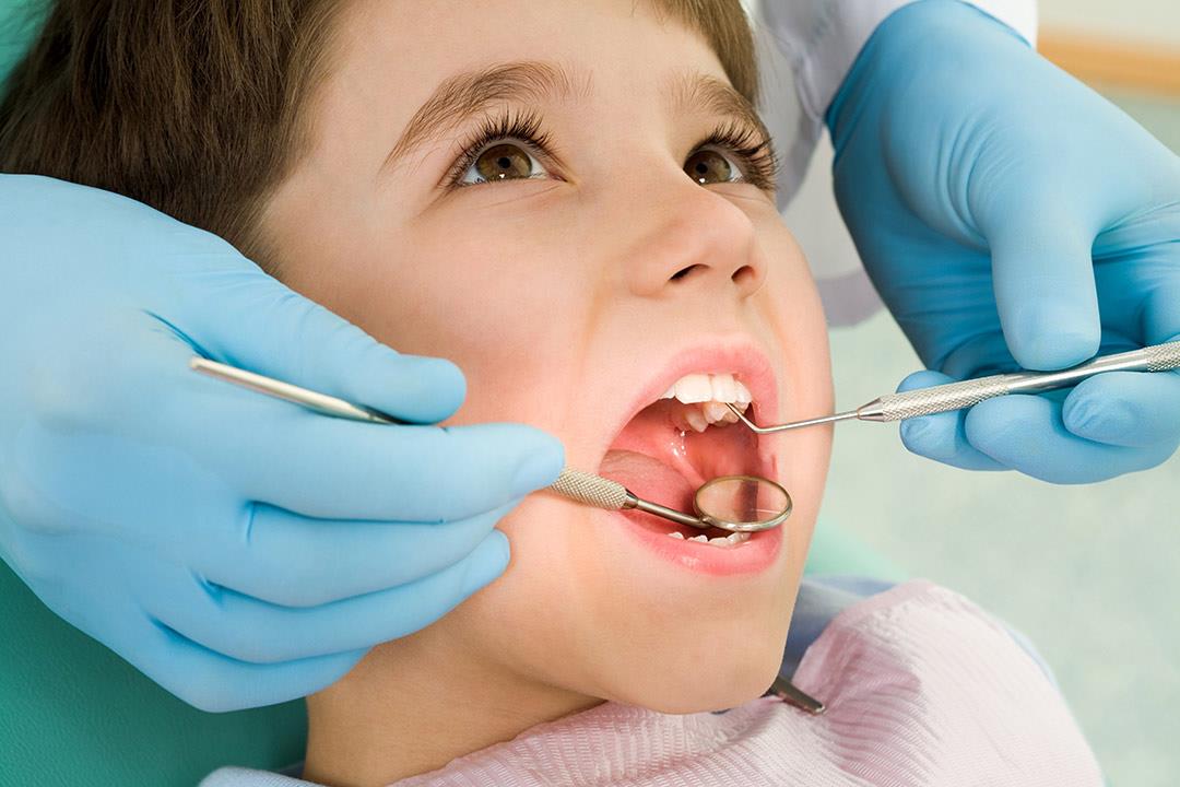 أسباب «الأسنان الشفافة» ونصائح لحمايتها