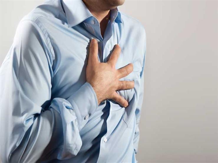 احذر.. عادات خاطئة عند تناول الوجبات تهدد قلبك بهذا المرض