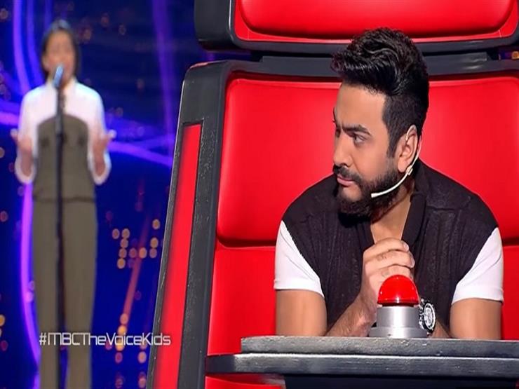 طفلة مصرية تخطف أنظار لجنة تحكيم "The Voice Kids" -فيديو