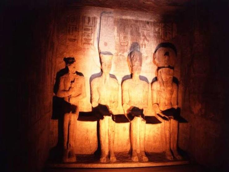 تعامد الشمس على وجه رمسيس في معبد ابو سنبل التي تعتبر من من أبرز المعجزات الفيزيائية الفلكية التي اتقنها المصريون القدماء