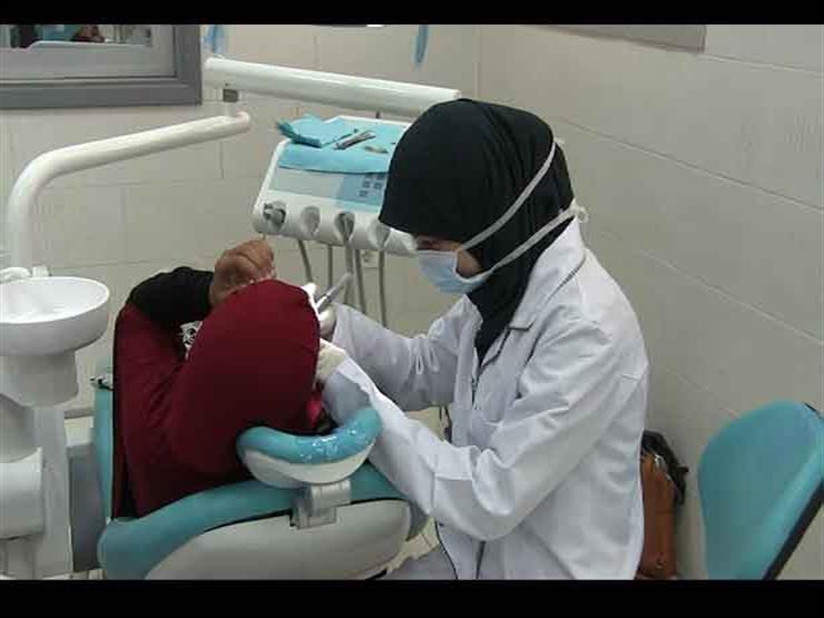 عميد "أسنان القاهرة": علاج أكثر من 1500 مواطن بالمجان ضمن مبادرة "حياة كريمة"