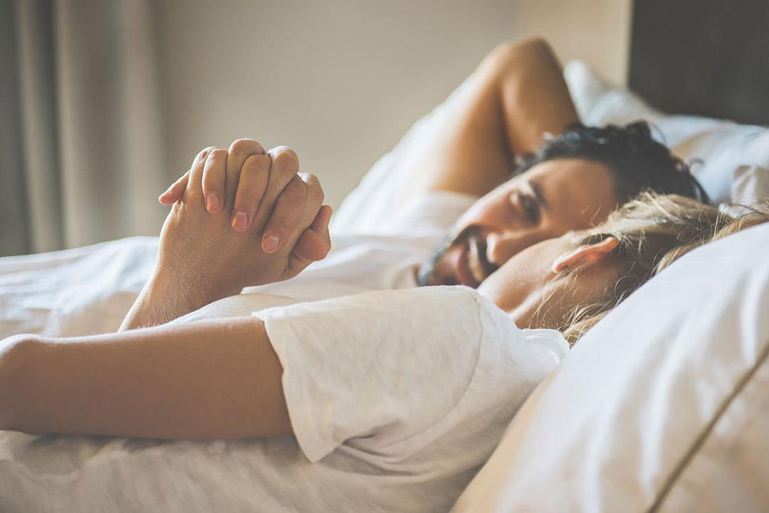 السعادة الجنسية تدعم الراحة النفسية للزوجين