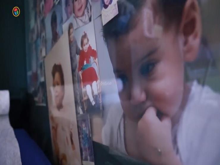 فيديو| طبيب "نساء وتوليد" يجمع ذكرى من كل مولود.. ويكشف السبب