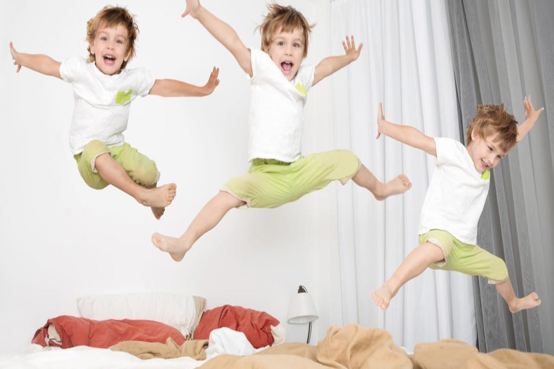 هل هناك علاقة بين الصرع وفرط الحركة لدى الأطفال؟