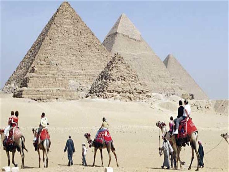 كيف نقل المصريون القدماء أحجار الأهرامات الضخمة؟ "الآثار" تكشف اللغز