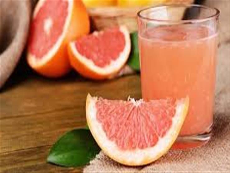 عصير البرتقال والجريب فروت