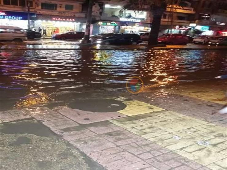 بالصور الأمطار تغرق شوارع العجمي بالإسكندرية والأهالي يست مصراوى