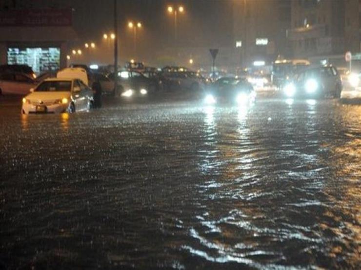الكويت تحذر المواطنين والوافدين من الخروج من المنازل بسبب الأمطار الغزيرة الكويت تحذر المواطنين والوافدين من الخروج من المنازل بسبب الأمطار الغزيرة