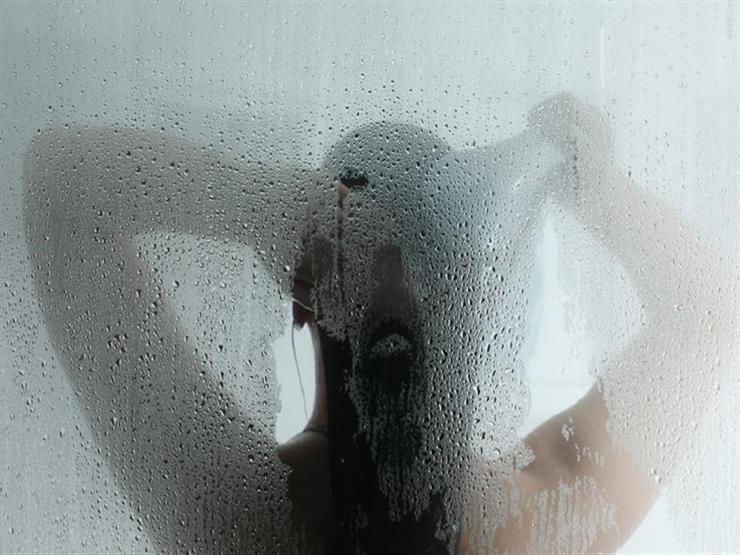 باحثون: فوائد الاستحمام بالماء الساخن تتشابه مع التمارين الرياضية