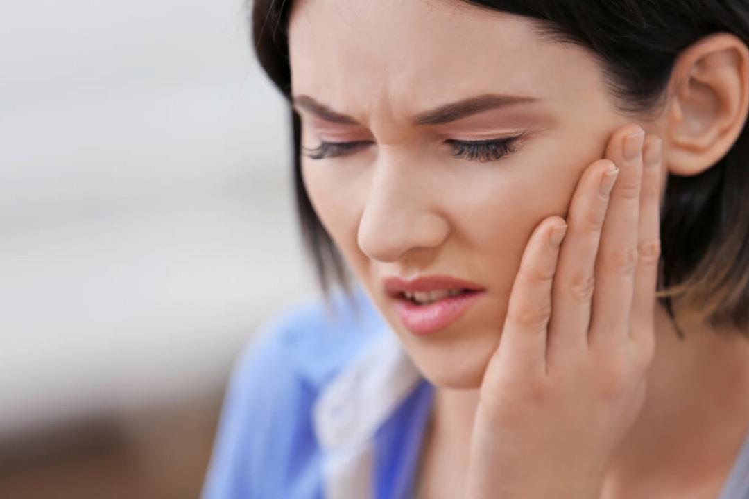 ما أسباب ألم الأسنان عقب الحشو؟