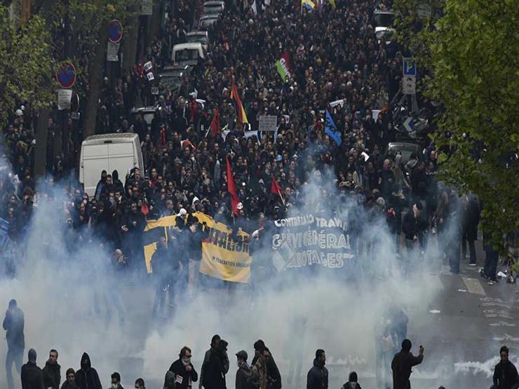 "ماكرون بيصوَّت.. الدول لم تَعُد تحتمل الهزار".. أديب معقبًا على مظاهرات فرنسا