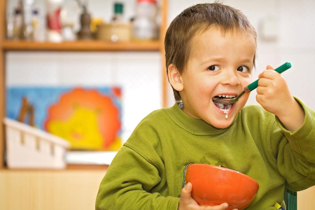 5 أطباق ومشروبات لذيذة وصحية تمنح طفلك الدفء في الشتاء