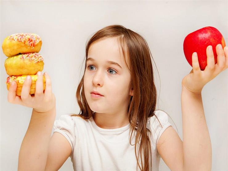 منها نوعية الأكل.. 4 إرشادات لحماية طفلك من الإصابة بالسكري