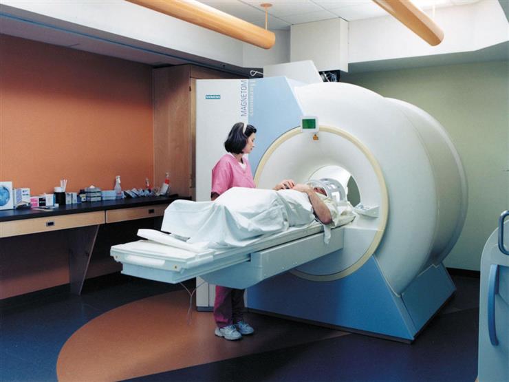 لا داعٍ للخوف.. طبيب يؤكد براءة الأشعة بالصبغة: ليس لها آثار جانبية