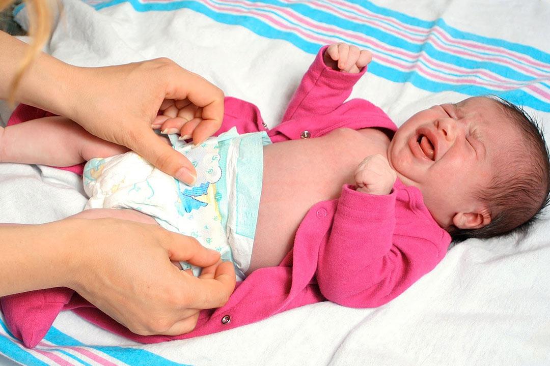 الانتفاخات والغازات عند حديثي الولادة تشير لمشكلة صحية في هذه الحالة