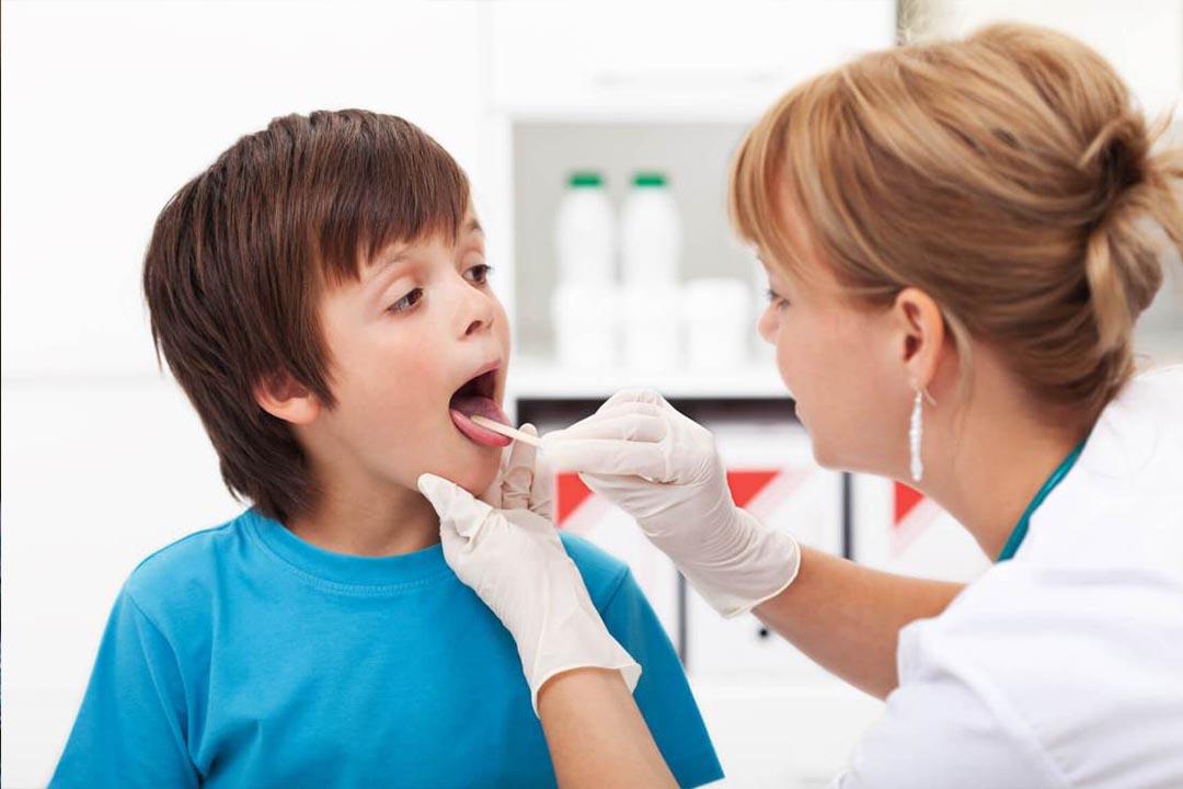 فيروس الهربس قد يصيب حلق طفلك.. إليك الأعراض وكيفية العلاج