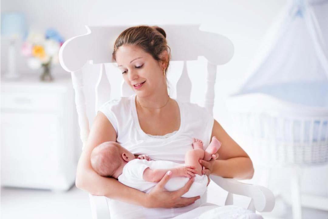 طول فترة الرضاعة الطبيعية يخفض خطر الإصابة بأمراض في الكبد