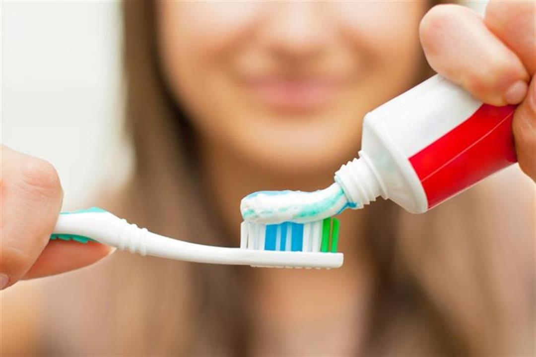 هل يجب تغيير نوع معجون الأسنان من وقت لآخر؟