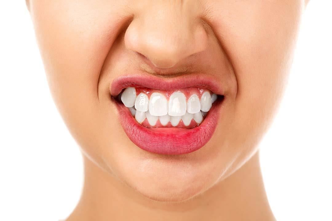 5 مشكلات خطيرة تهدد الأسنان.. انتبه إليها