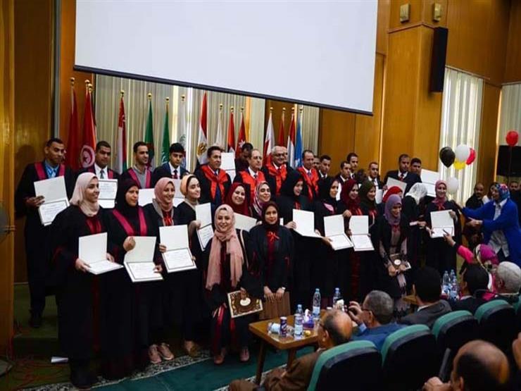 بالصور حقوق المنصورة تحتفل بتخرج الدفعة 41 بحضور وزراء مصراوى