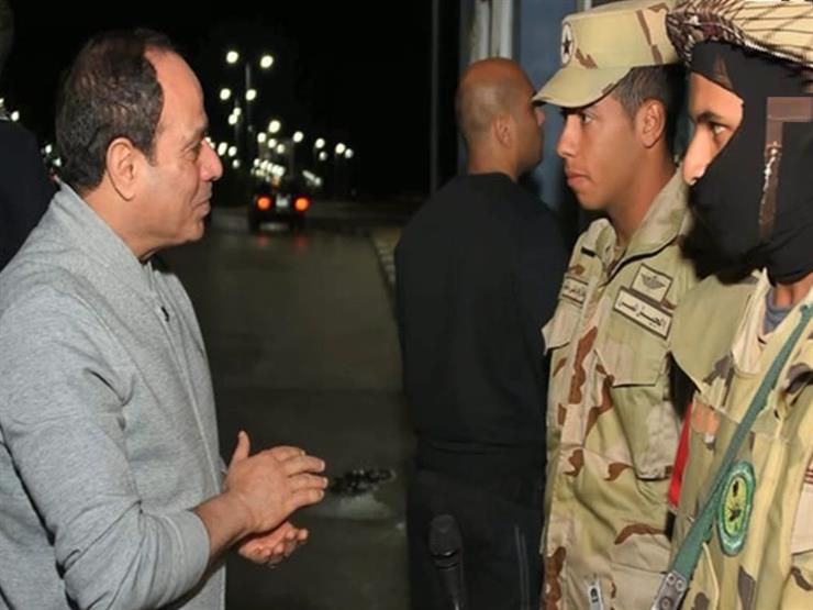 تعليق تامر أمين على صورة الرئيس مع مجندي كمين رأس محمد