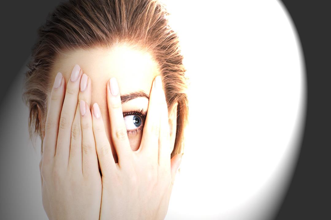 6 نصائح للتعامل مع حساسية العين من الضوء | الكونسلتو