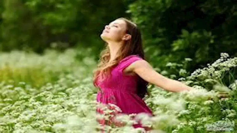 خبيرة طاقة تكشف نصائح للتخلص من الطاقة السلبية .. فما هي ؟ 