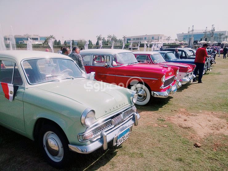 بالفيديو.. أبرز 5 "سيارات كلاسيكية" شاركت في التجمع السنوي بمصر