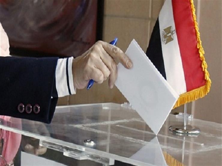 عمرو أديب للمصريين: "روحوا لصندوق الانتخابات حتى لو هتبطلوا صوتكم"