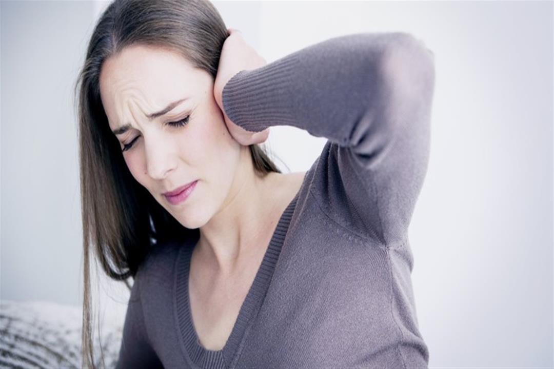 تعاني من التهاب الأذن الوسطى؟.. 4 نصائح لتجنب مضاعفاتها