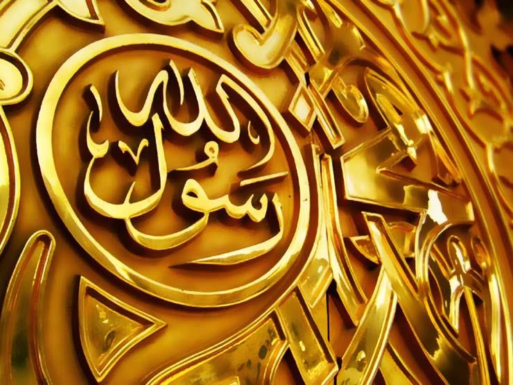شاهد ما وراء البوابات الذهبية لقبر سيدنا محمد رسول الله