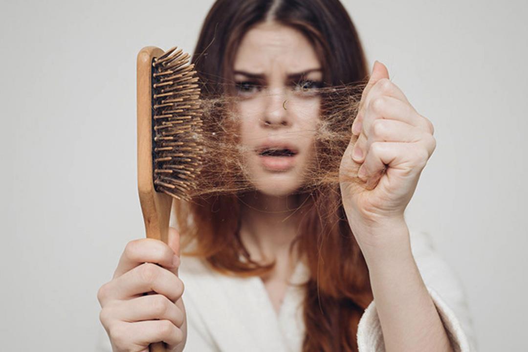 علاج فعال لتساقط الشعر.. متوفر في منزلك