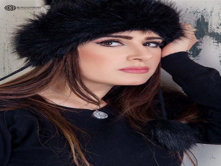 ميرنا وليد لجمهورها: "فستاني تحت الركبة.. بتنتقدوني ليه"