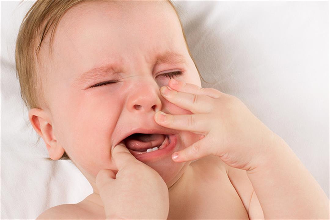  في حالة سقوط الرضيع.. 4 علامات تشير لإصابة مفصل الفك