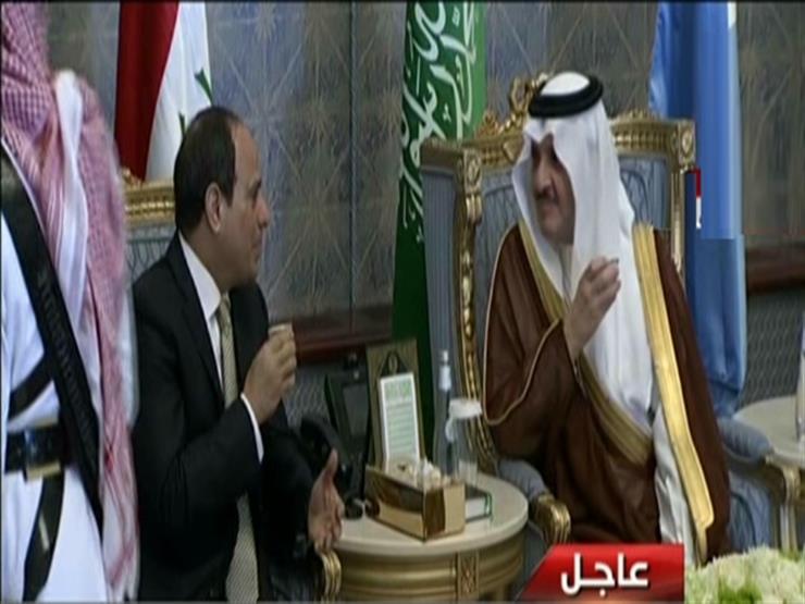 لحظة استقبال الأمير سعود بن نايف للرئيس السيسي في مطار الدمام - فيديو