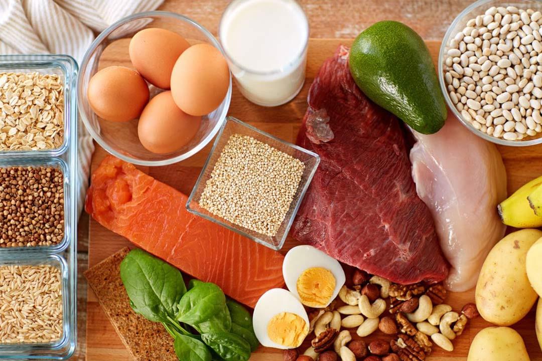 هل تناول البروتينات يساعدنا على فقدان الوزن؟