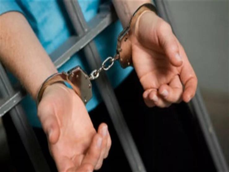 ضبط نصاب انتحل صفة الفنان أحمد فلوكس في بنها ضبط نصاب انتحل صفة الفنان أحمد فلوكس في بنها