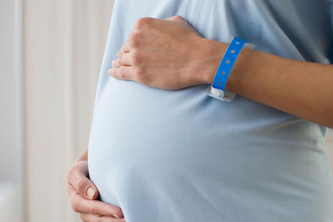 هل إجراء الأشعة أثناء فترة الحمل يؤدي إلى الإجهاض؟.. (فيديو)
