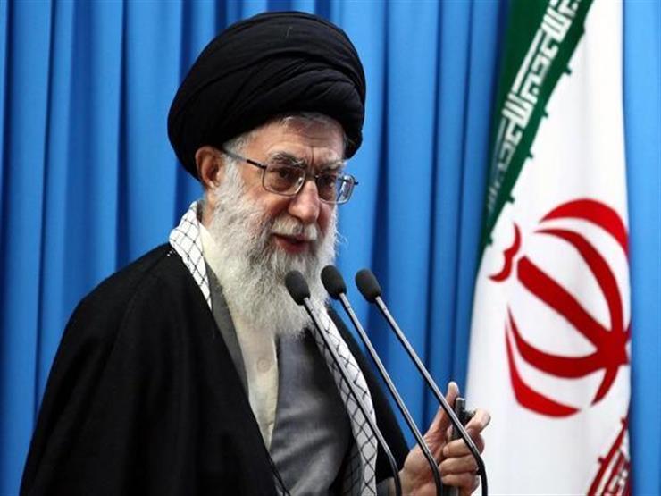 المرشد الإيراني يوكل مسؤولية ملف المفاوضات إلى علي شمخاني