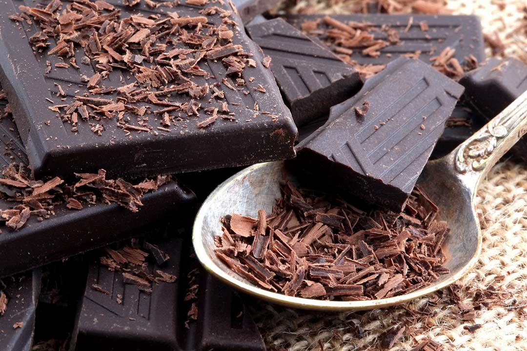 فوائد الشوكولاتة الداكنة لإنقاص الوزن
