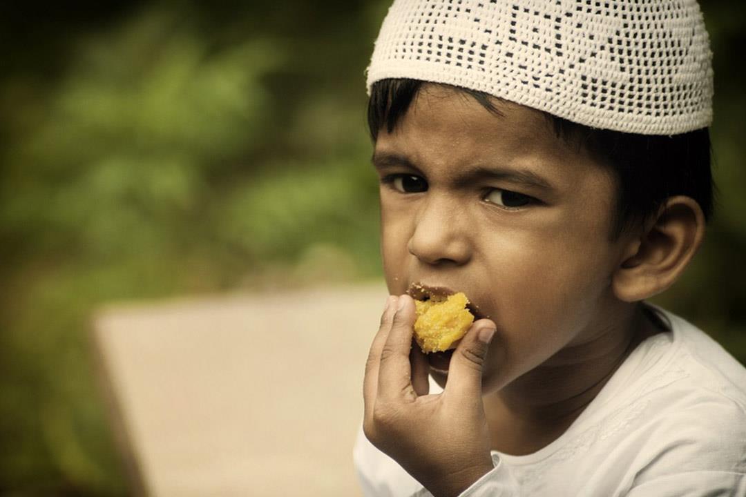 إذا كان طفلك يرغب في صيام رمضان.. إليك هذه النصائح
