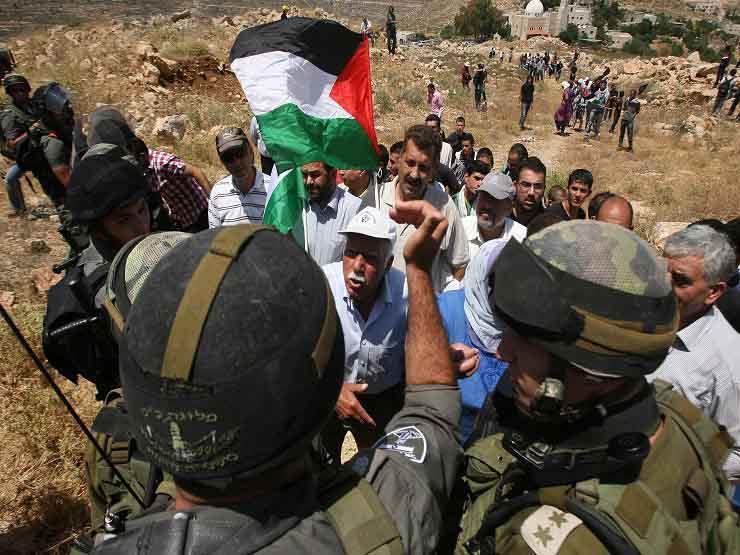 عمرو أديب: الصهاينة احتفلوا بذبح 52 فلسطينيًا 