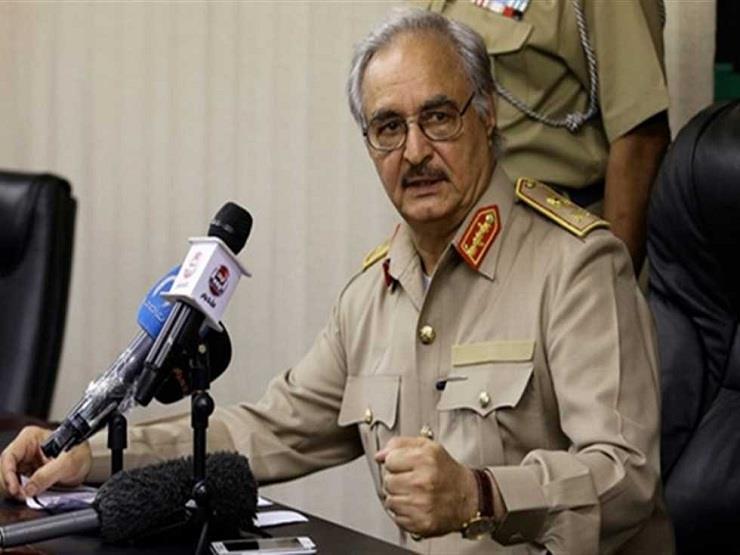 مصدر عسكري ليبي يكشف سبب عدم توقيع حفتر اتفاق وقف إطلاق النار مصدر عسكري ليبي يكشف سبب عدم توقيع حفتر اتفاق وقف إطلاق النار
